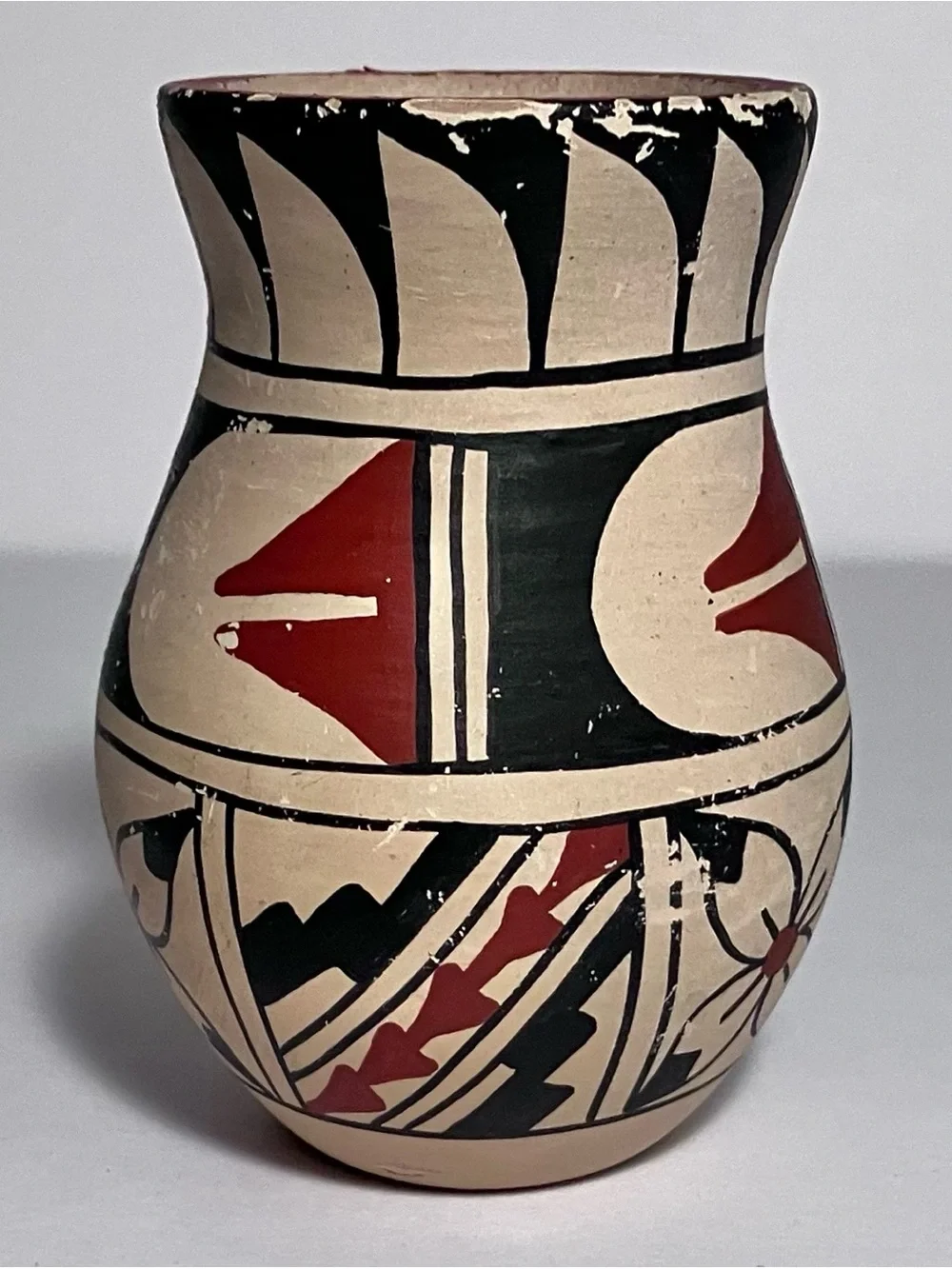 JEMEZ PUEBLO Pottery Bud Vase / SIGNED ‘JC’ / 3 Inches / NEW MEXICO Native Clay